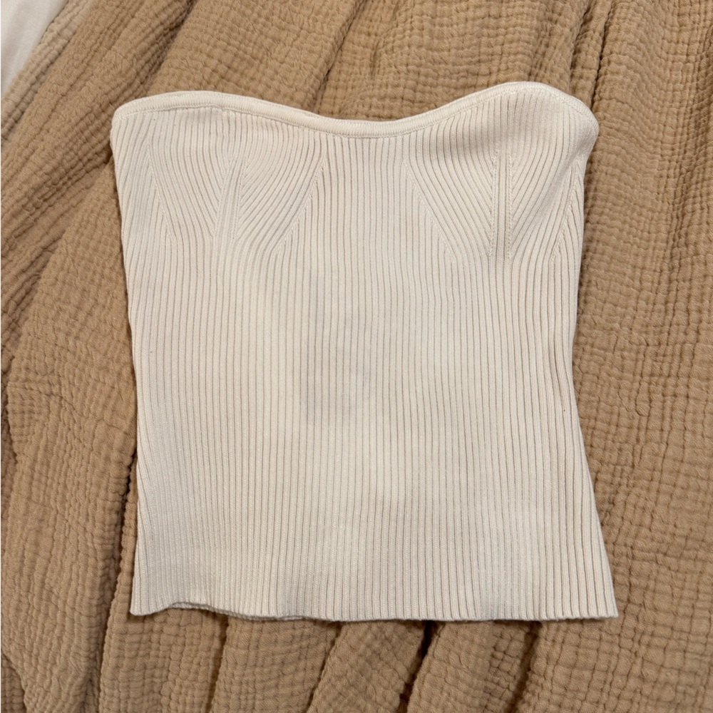 White ribbed strapless top